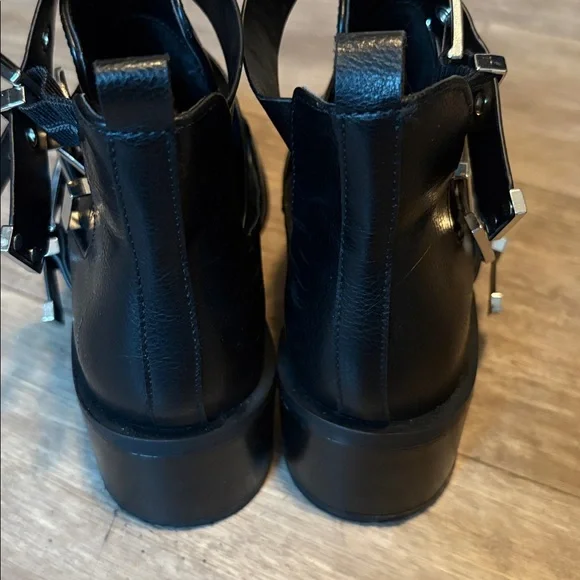 Pull and Bear Black Buckle Ankle Boots - Picture 3 of 5